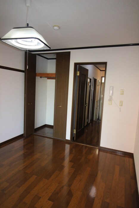 物件内観写真10　(居室)