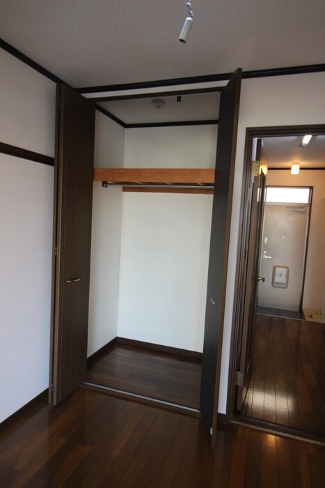 物件内観写真12　(収納)