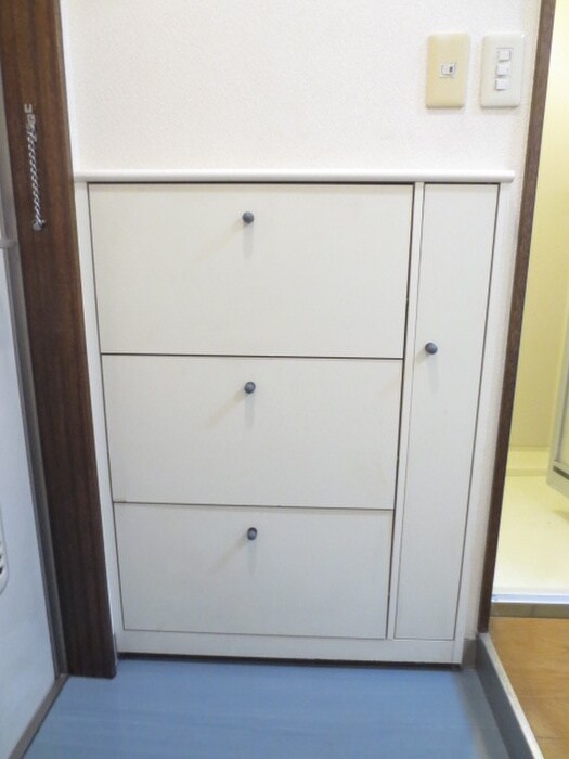 物件内観写真18　(靴箱)