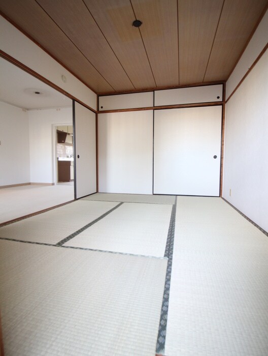 物件内観写真9　(居室)