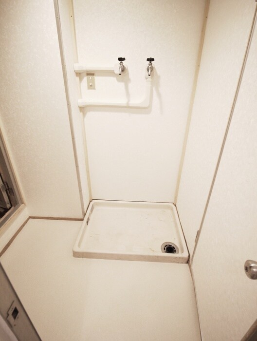 物件内観写真19　(洗濯機置場)