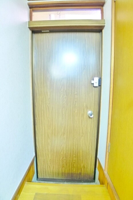 物件内観写真16　(玄関)