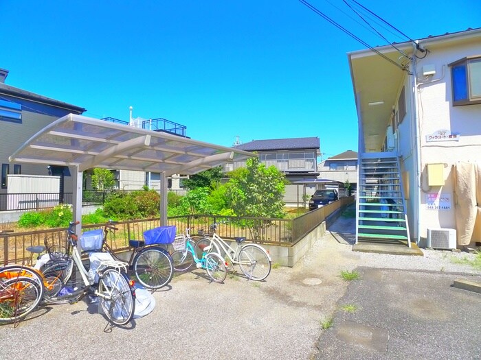 物件外観写真3　(駐輪場)