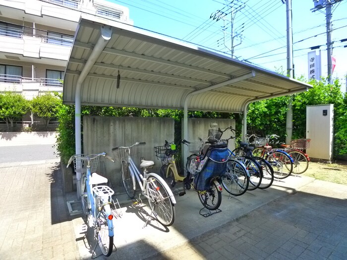 物件外観写真3　(駐輪場)