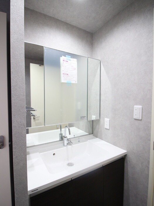 物件内観写真11　(洗面)