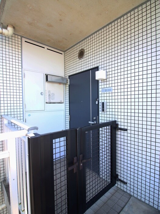 物件内観写真22　(玄関)