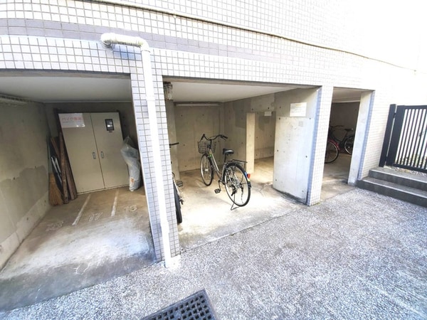 駐輪場