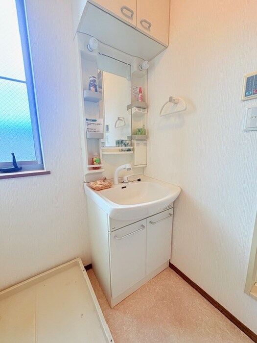 物件内観写真12　(洗面)