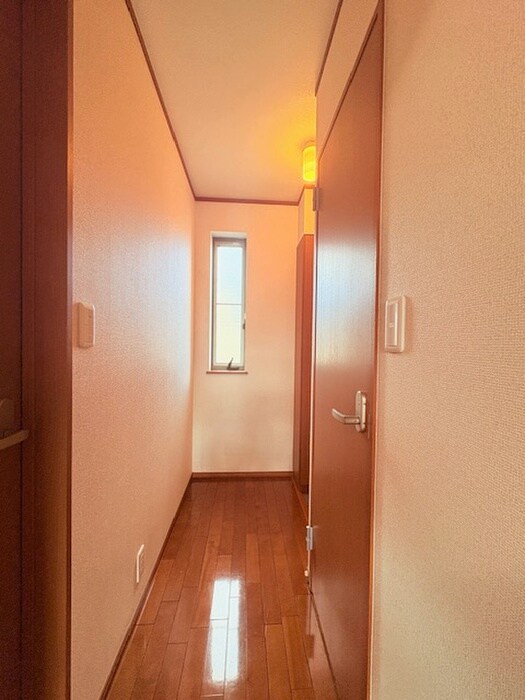 物件内観写真15　(廊下)