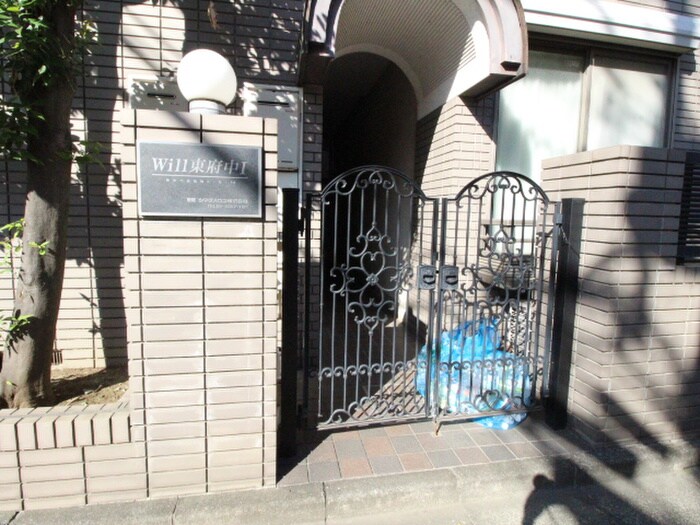 物件外観写真6　(エントランス部分)