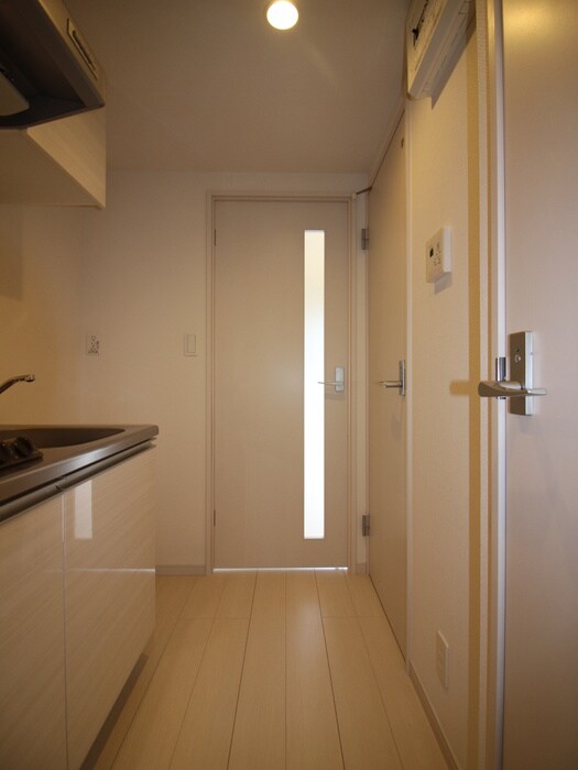 物件内観写真15　(廊下)