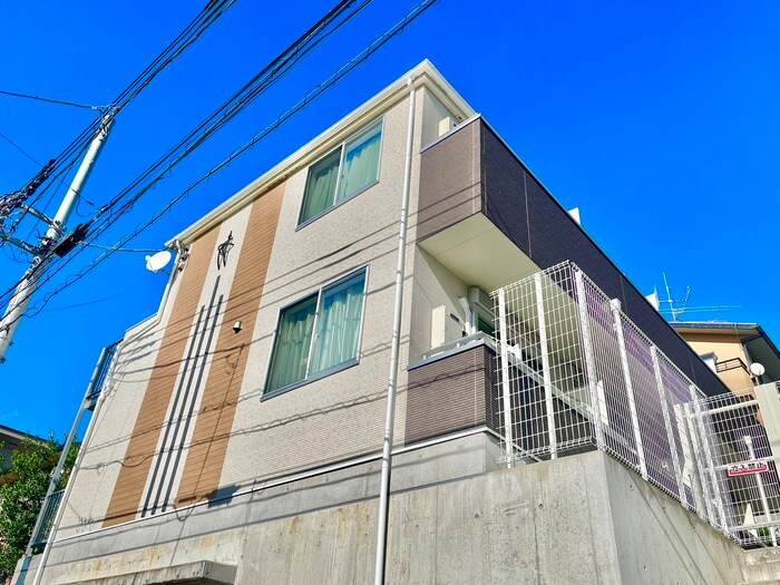 物件外観写真1　(外観写真)