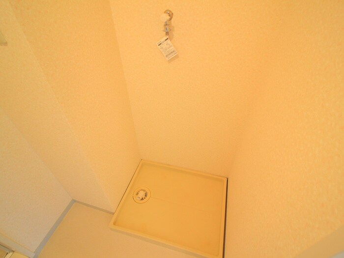 物件内観写真15　(洗濯機置場)