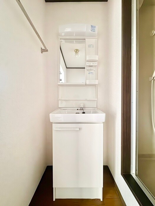 物件内観写真11　(洗面)