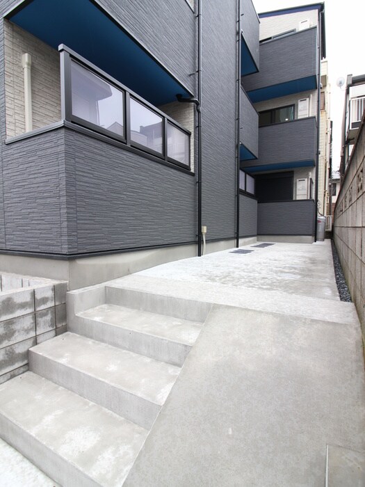 物件外観写真5　(駐輪場)