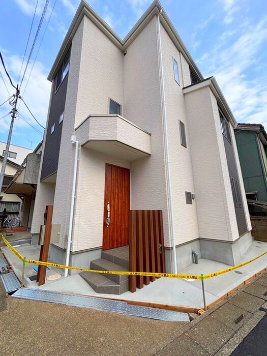 仮）上小町戸建Bのエントランス部分