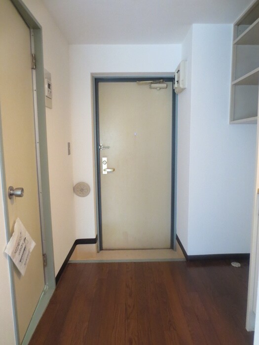 物件内観写真15　(廊下)