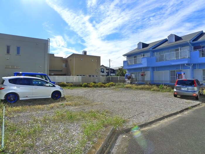 物件外観写真5　(駐車場)