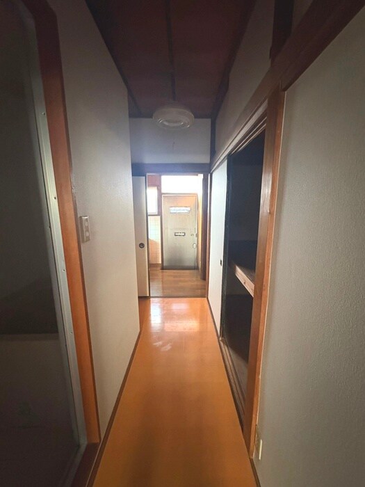 物件内観写真20　(廊下)