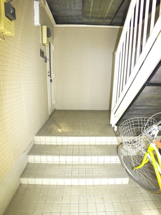 ヴェルドミール夏見Ａ棟のエントランス部分