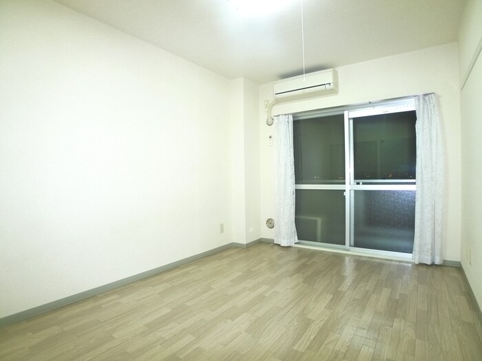 物件内観写真5　(居室)