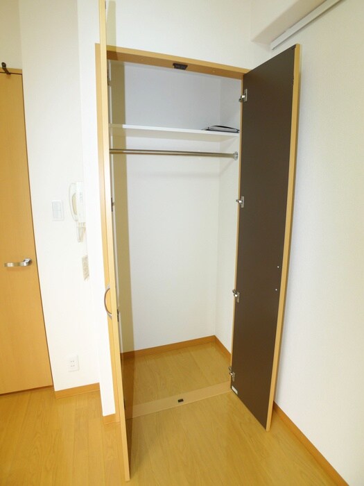 物件内観写真10　(収納)