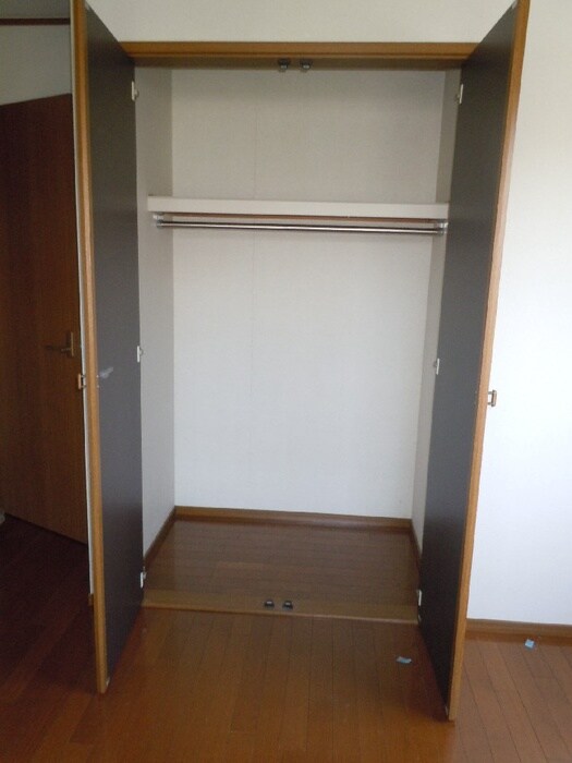 物件内観写真12　(収納)