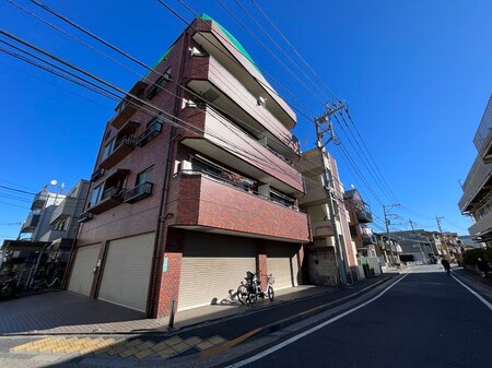 ラヤマリバーサイド外観写真