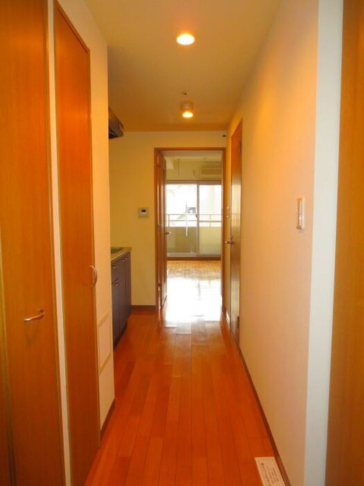 物件内観写真15　(廊下)