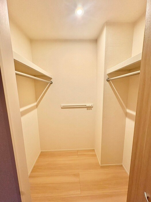 物件内観写真12　(収納)