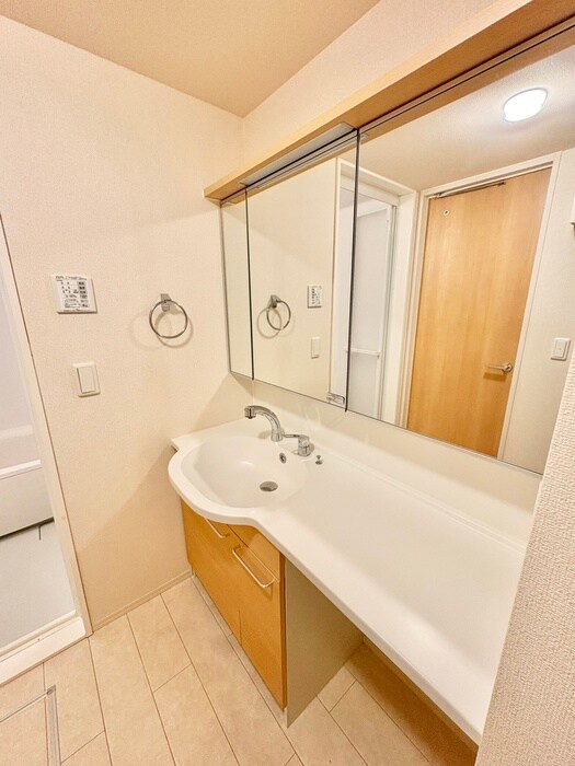 物件内観写真15　(洗面)