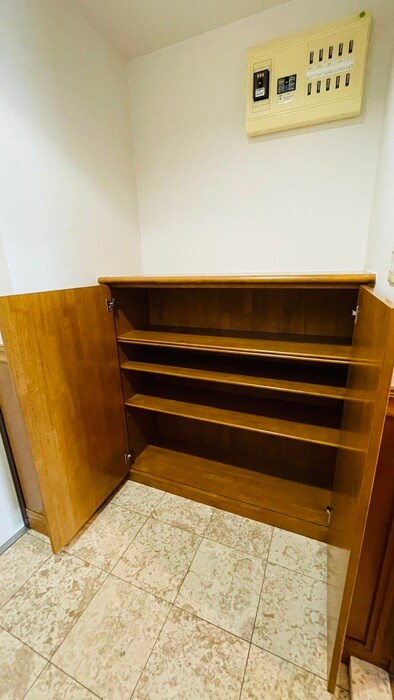 物件内観写真8　(靴箱)