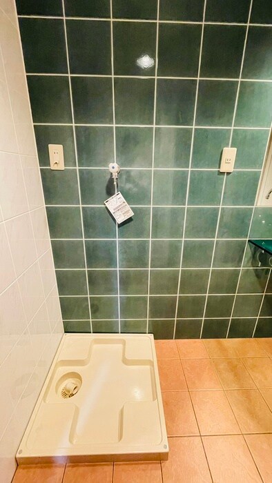 物件内観写真11　(洗濯機置場)