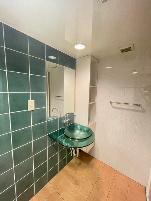 物件内観写真12　(洗面)