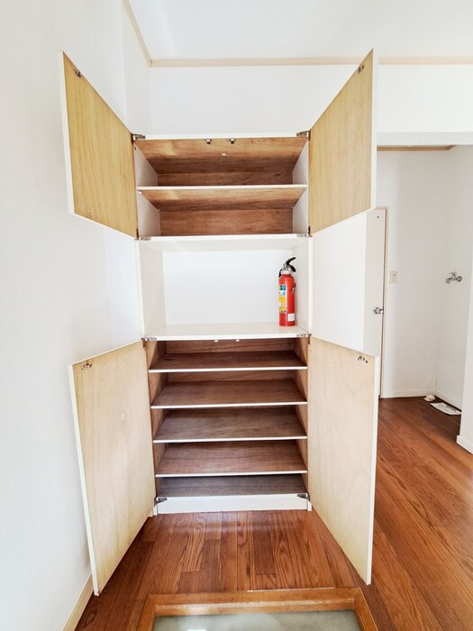 物件内観写真14　(靴箱)