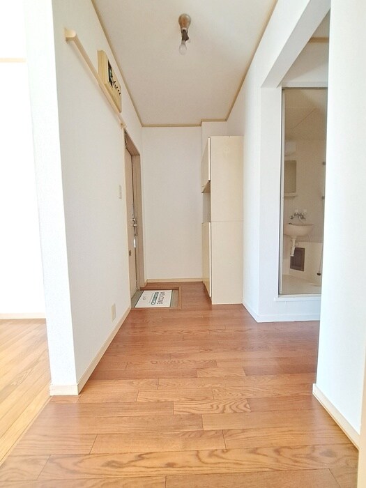 物件内観写真21　(廊下)