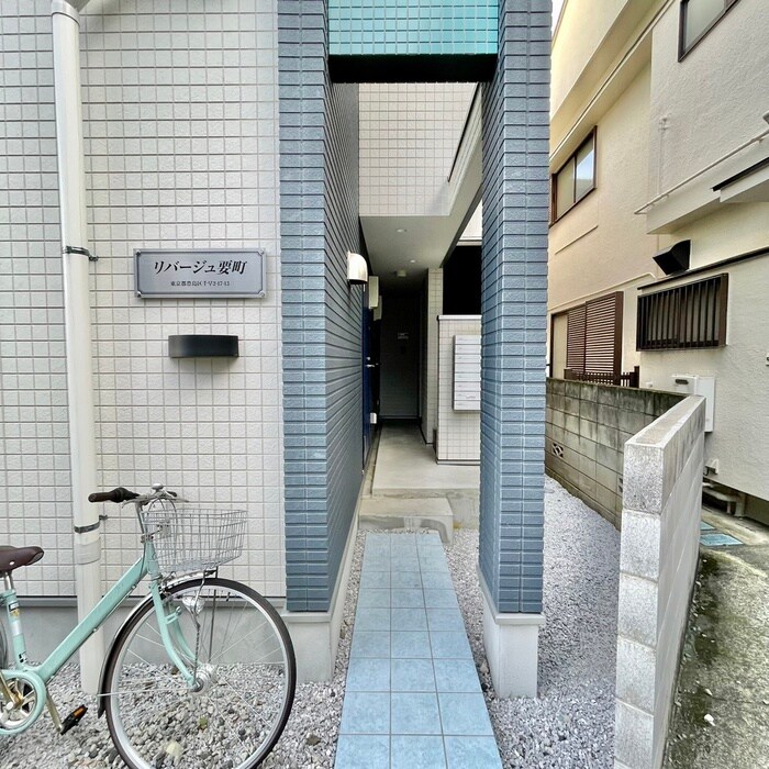 物件外観写真4　(エントランス部分)