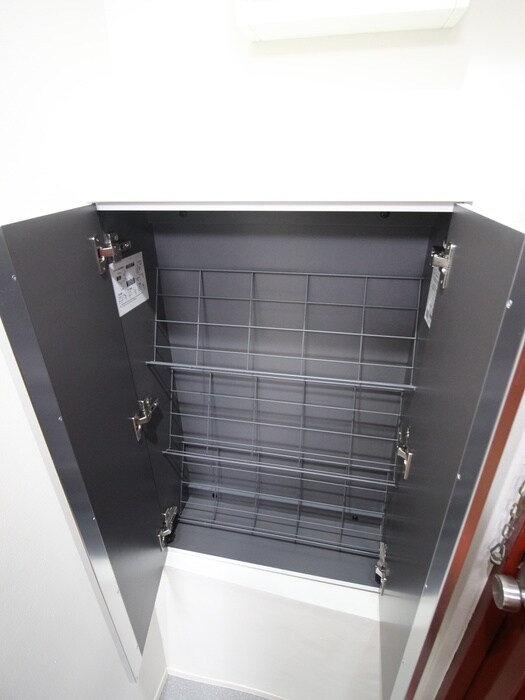 物件内観写真15　(靴箱)