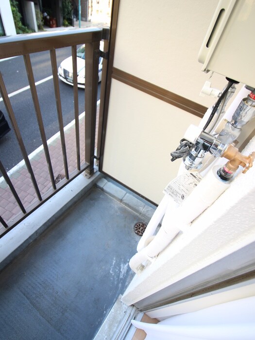 物件内観写真18　(洗濯機置場)