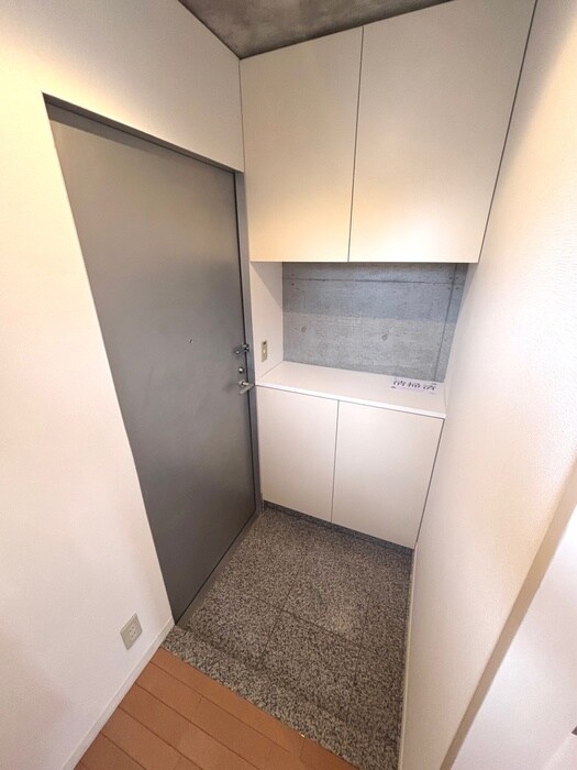 物件内観写真7　(玄関)