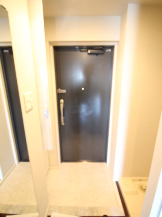 物件内観写真7　(玄関)
