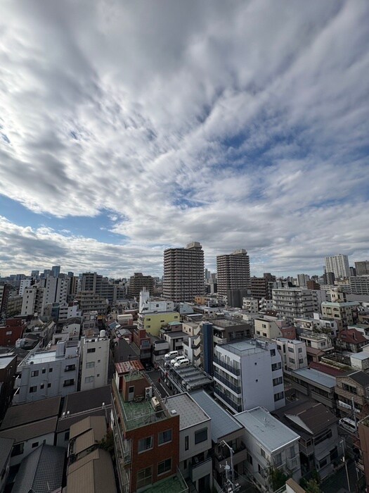 物件内観写真16　(室内からの展望)