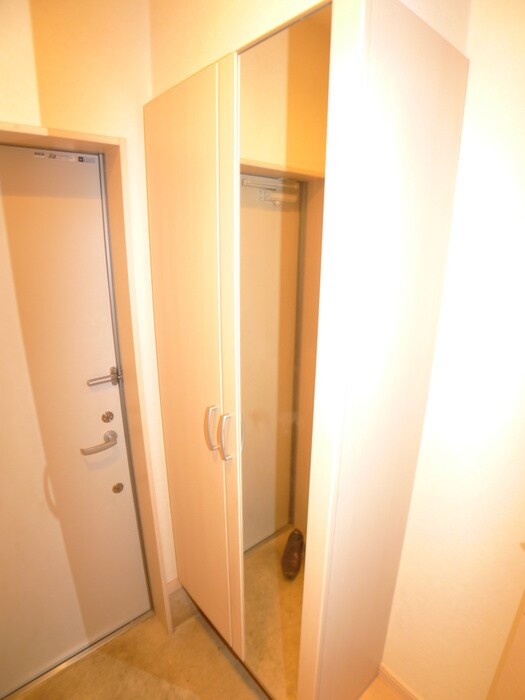 物件内観写真6　(靴箱)