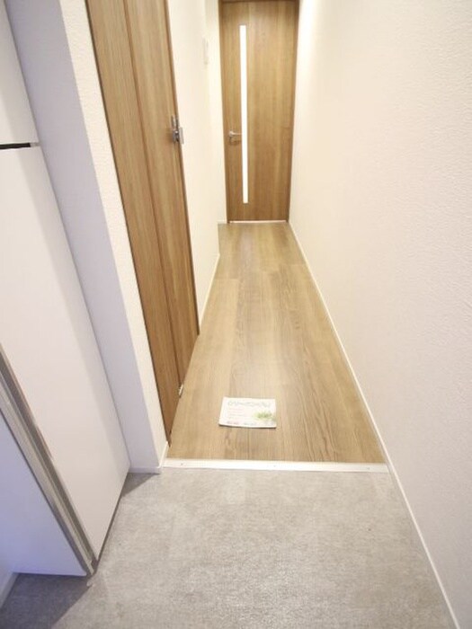 物件内観写真16　(廊下)