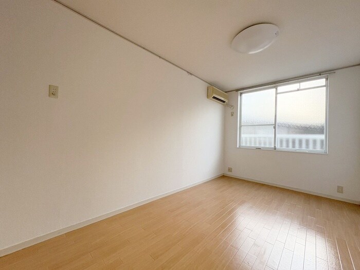 物件内観写真5　(居室)