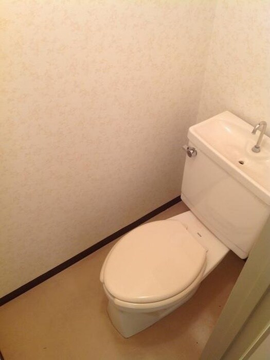 物件内観写真7　(トイレ)