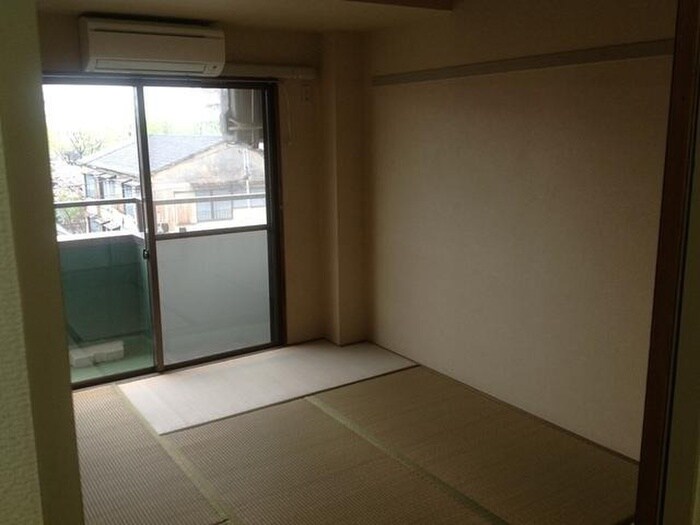 物件内観写真10　(居室)