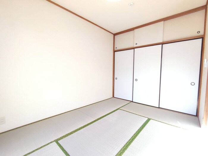 物件内観写真8　(居室)