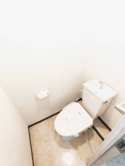 物件内観写真12　(トイレ)