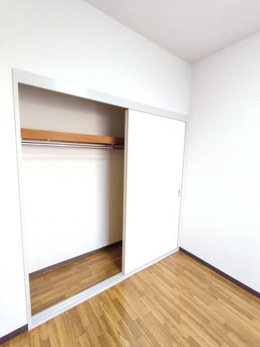 物件内観写真15　(収納)